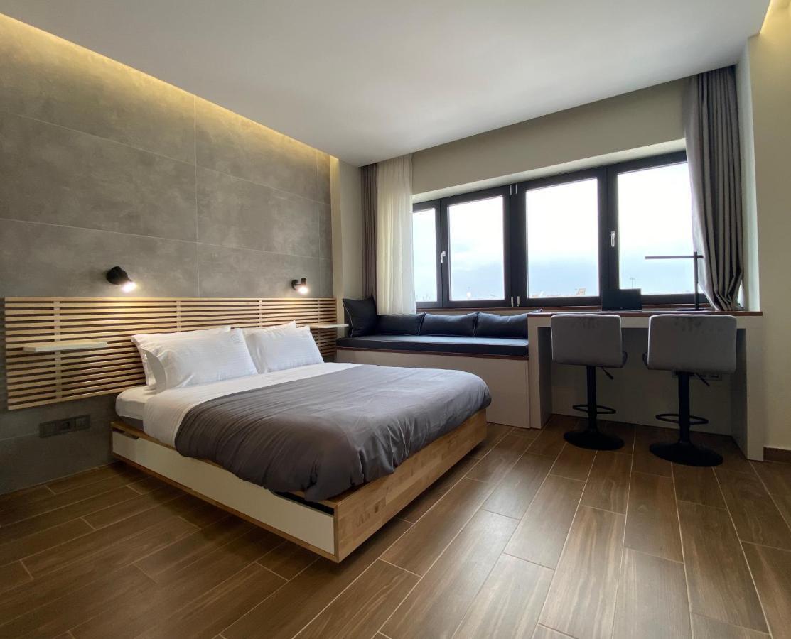 Celestial Luxury Skg Port Apartment *